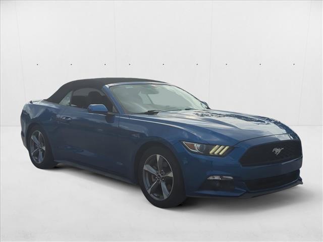 2017 Ford Mustang V6 Convertible photo 3