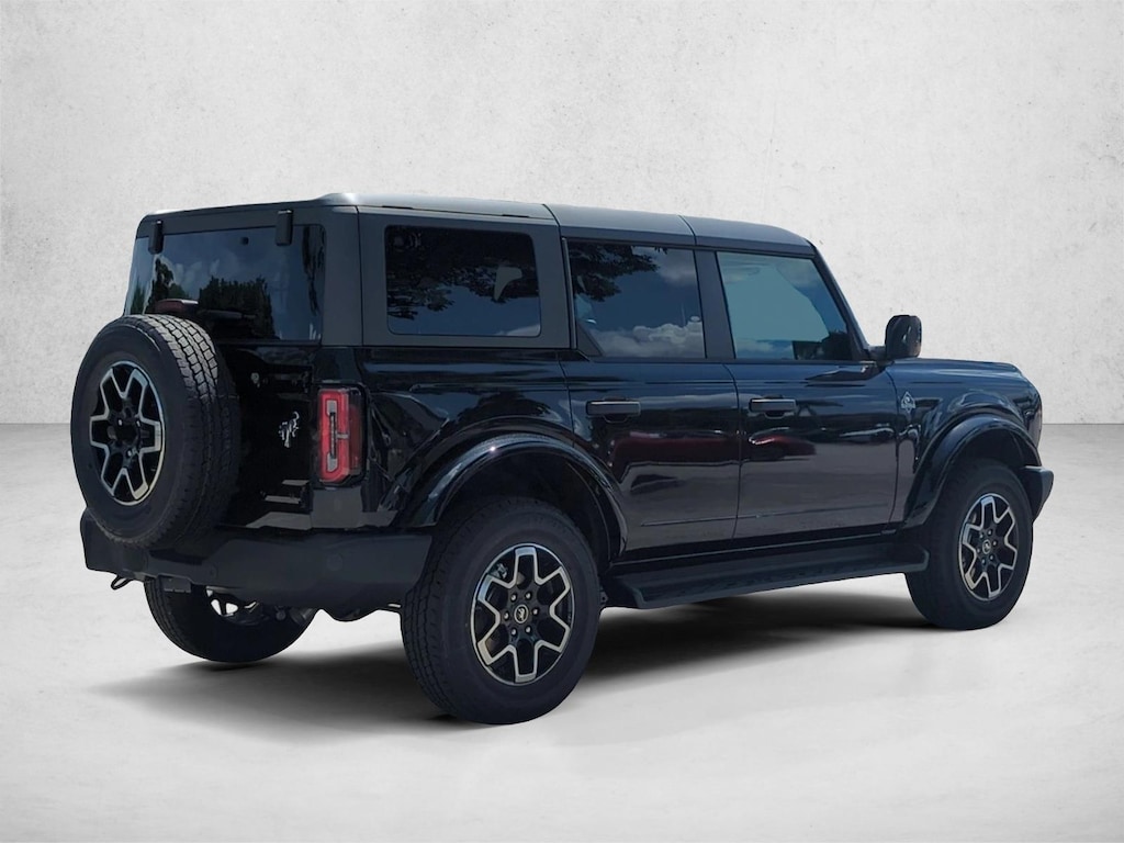New 2026 Ford Bronco Outer Banks SUV