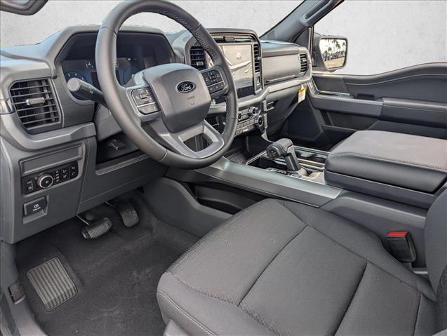 2025 Ford F-150 XLT photo 3