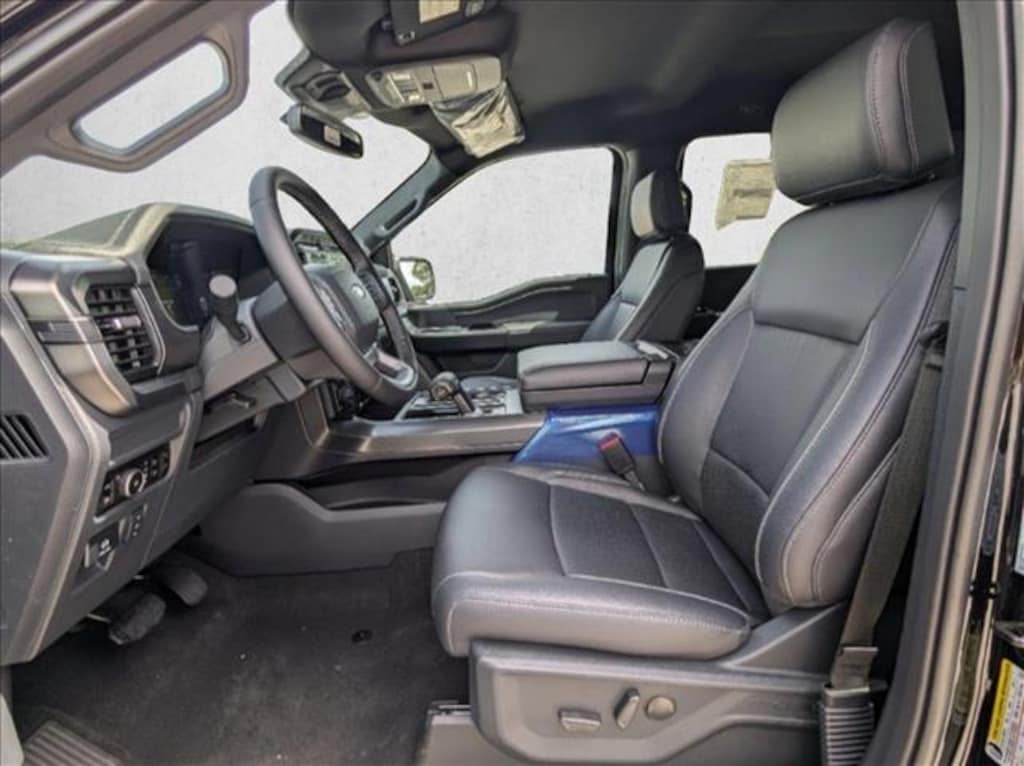 New 2025 Ford F-150 LARIAT Truck SuperCrew Cab