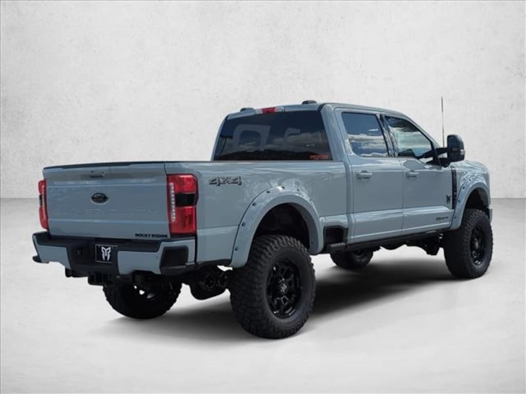 New 2026 Ford F-250 XLT Truck Crew Cab