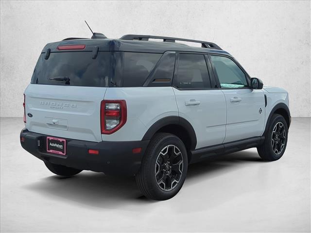 2025 Ford Bronco Sport Outer Banks photo 2