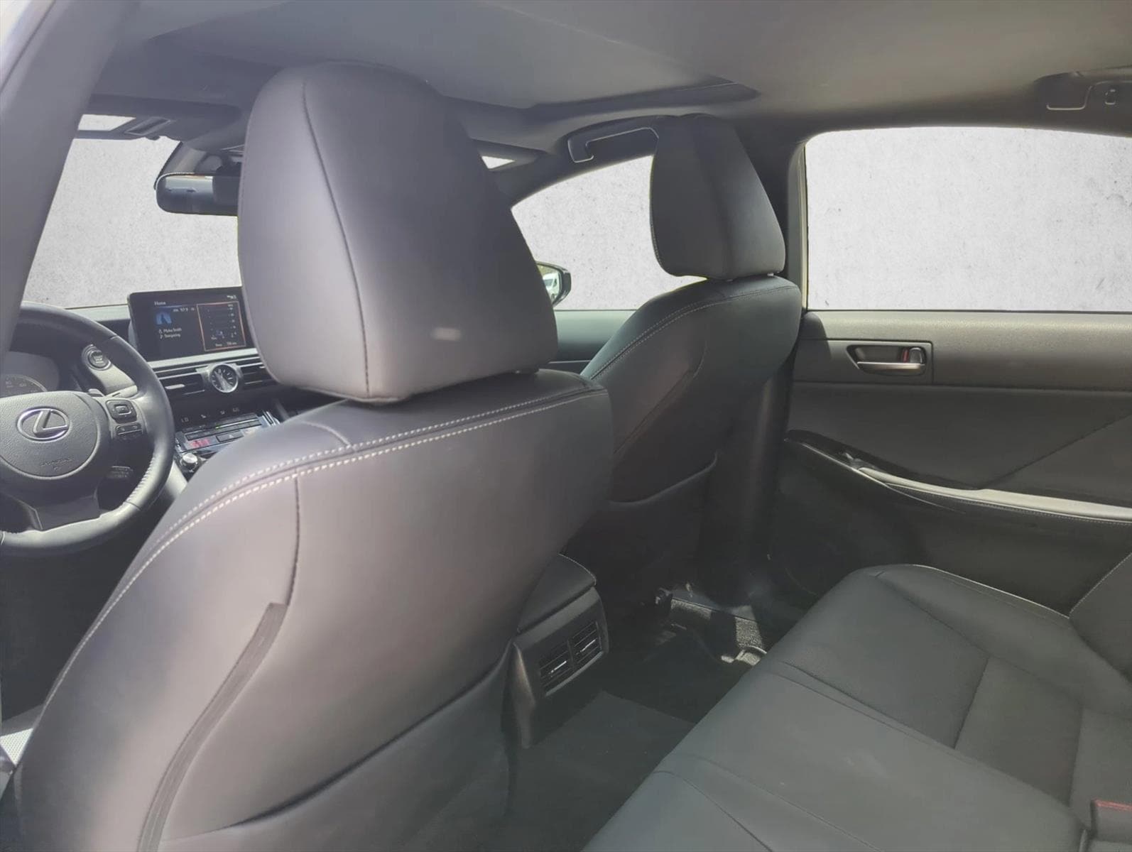 2025 Lexus IS 18
