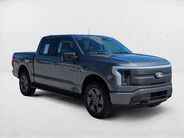 2025 Ford F-150 Lightning photo 3