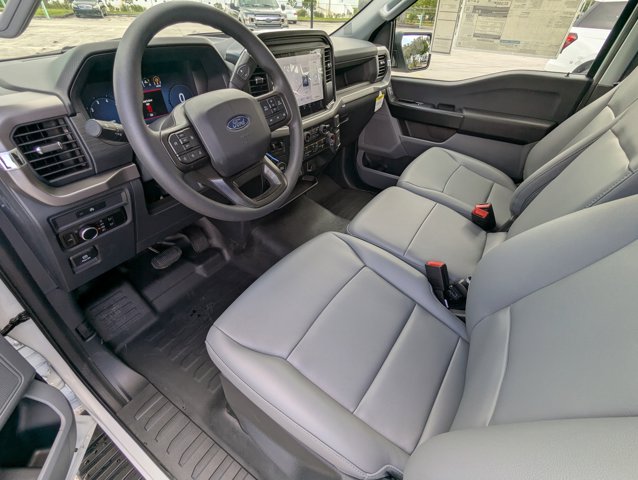 2025 Ford F-150 XL photo 3