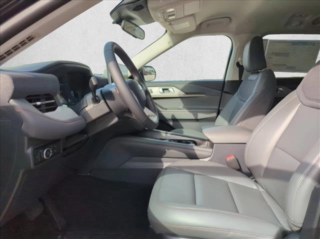 2026 Ford Explorer photo 4