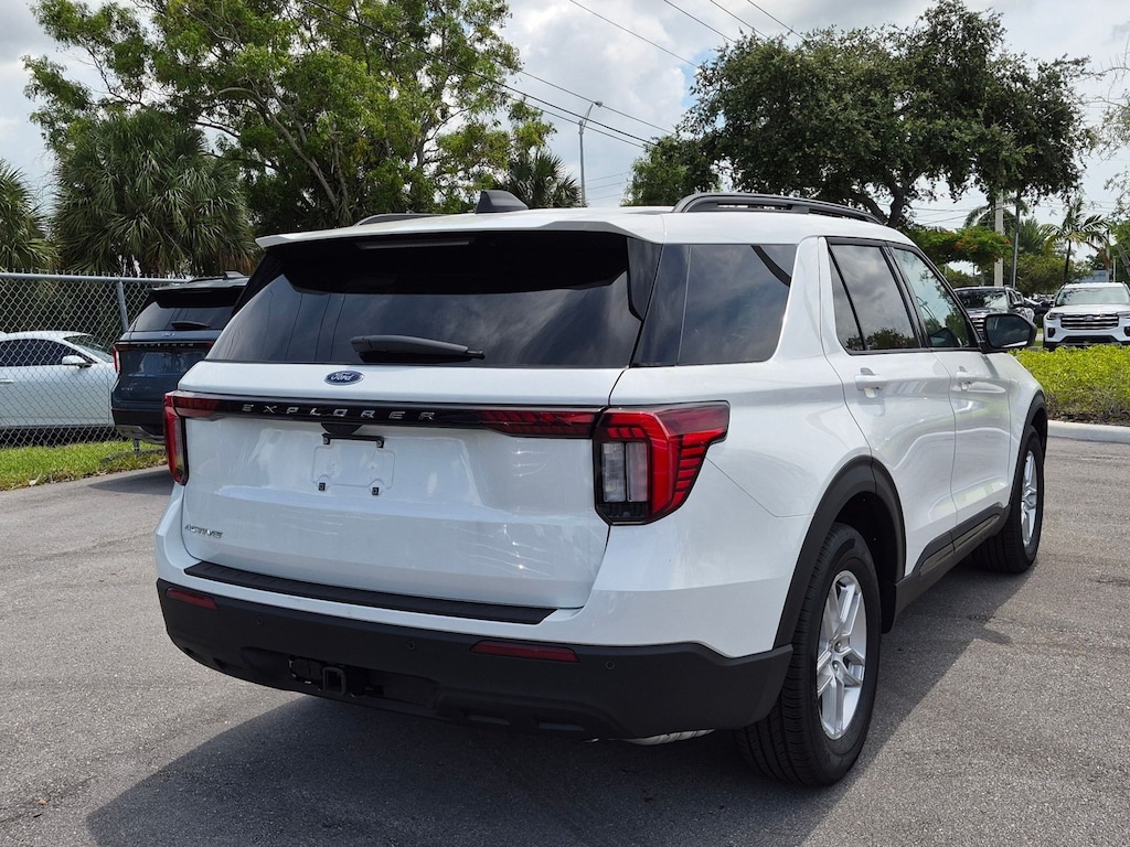 New 2026 Ford Explorer Active w/100A Pkg SUV