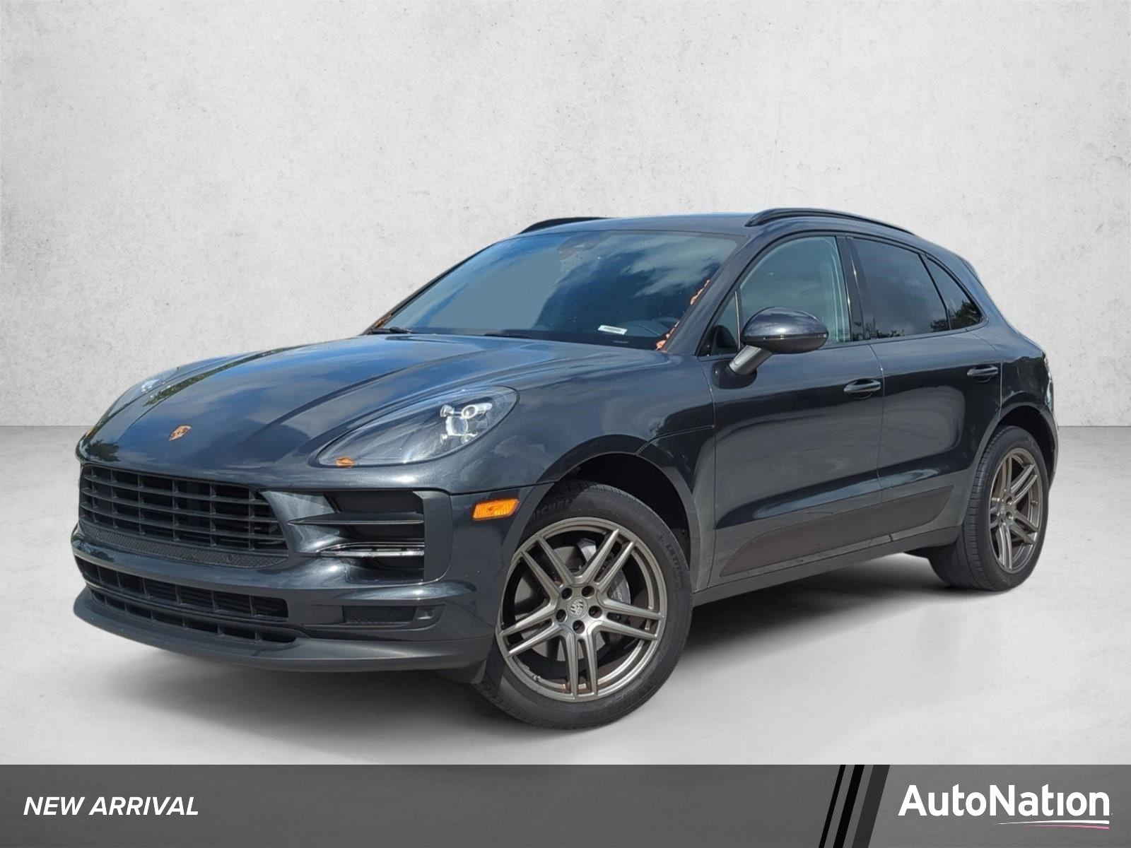 2021 Porsche Macan -'s photo