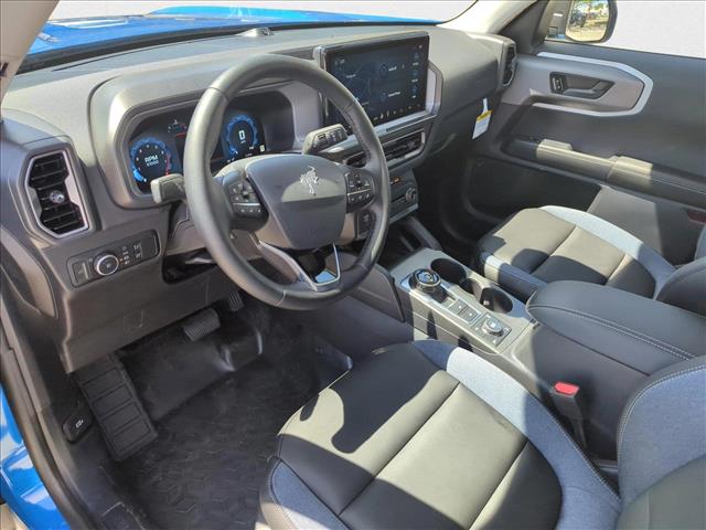 2025 Ford Bronco Sport Outer Banks photo 3