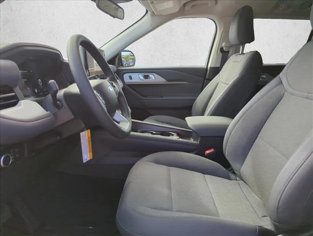 2026 Ford Explorer photo 4