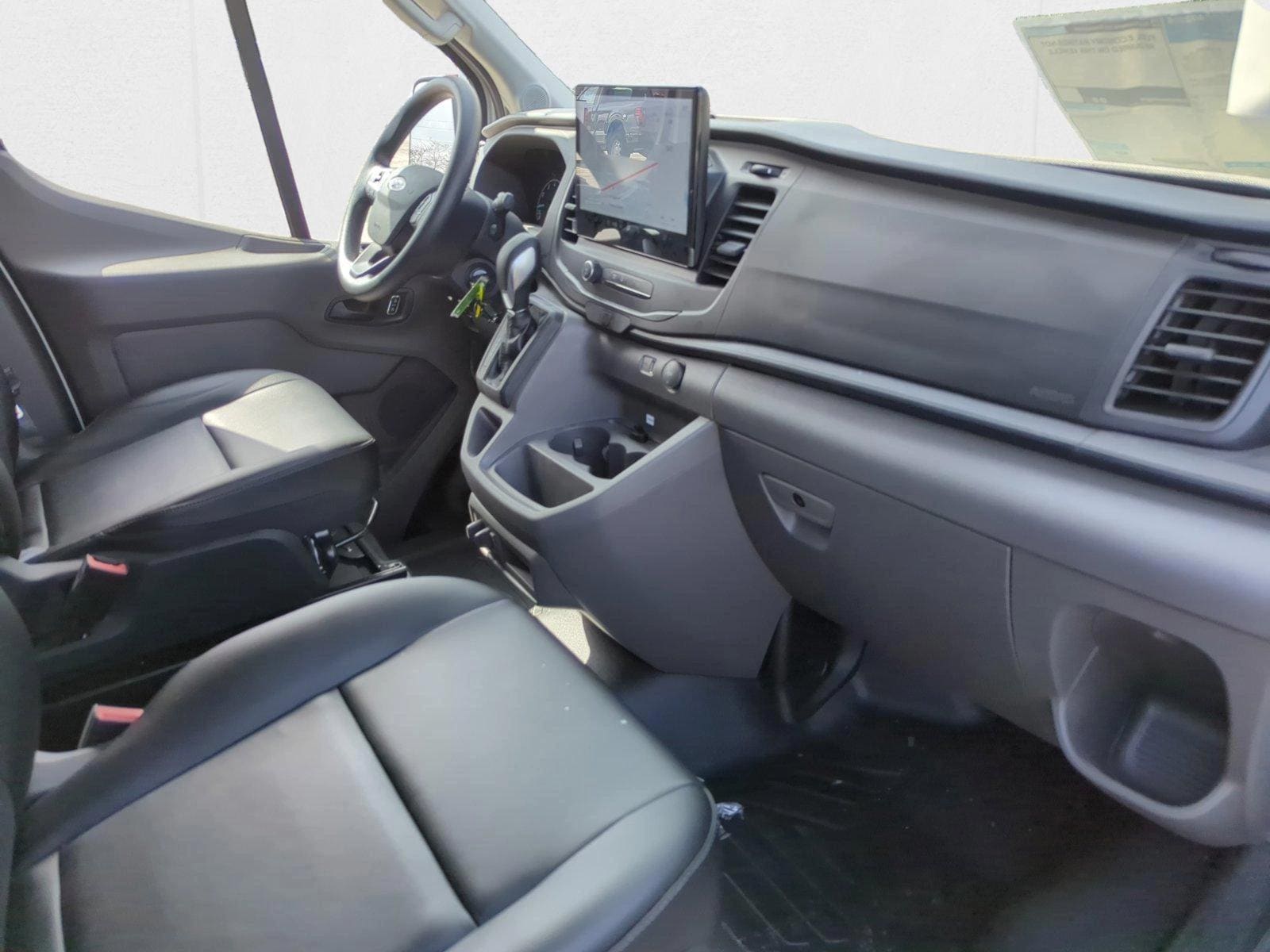 2024 Ford Transit Cutaway Base - Photo 15
