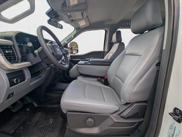 2025 Ford F-450 XL photo 4