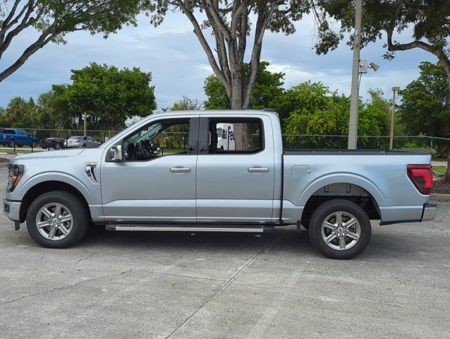 2025 Ford F-150 XLT photo 4