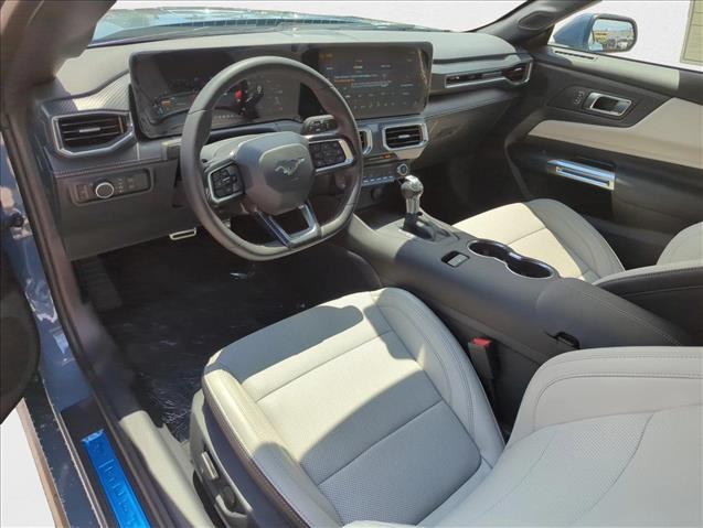 2025 Ford Mustang EcoBoost Premium Convertible photo 3