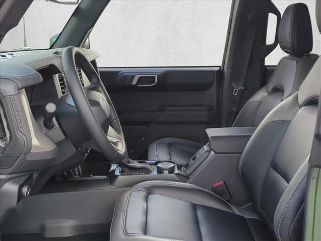 2025 Ford Bronco Outer Banks photo 4