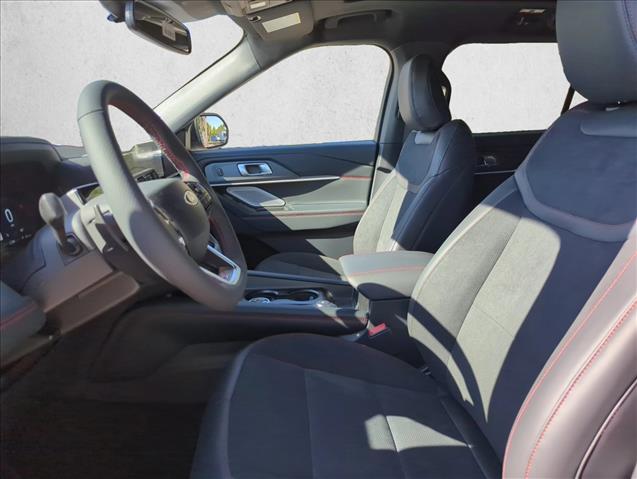 2026 Ford Explorer ST photo 4