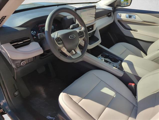 2026 Ford Explorer photo 3