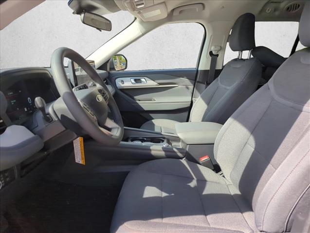 2026 Ford Explorer photo 4