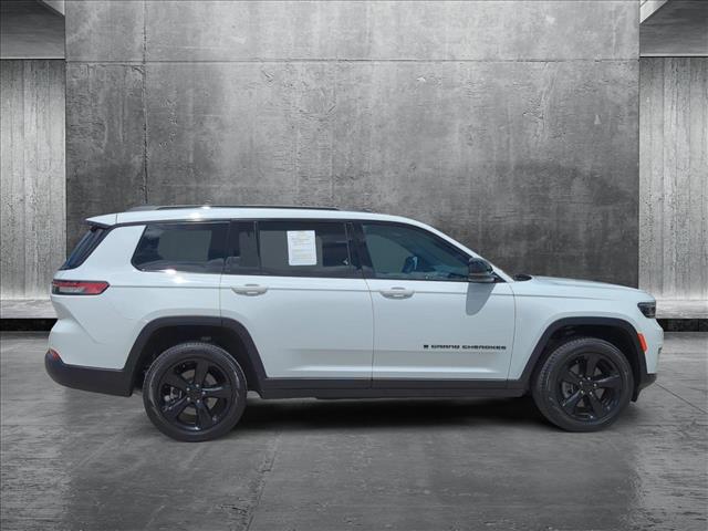 2025 Jeep Grand Cherokee Limited photo 4