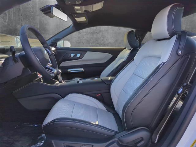2025 Ford Mustang EcoBoost Premium photo 4