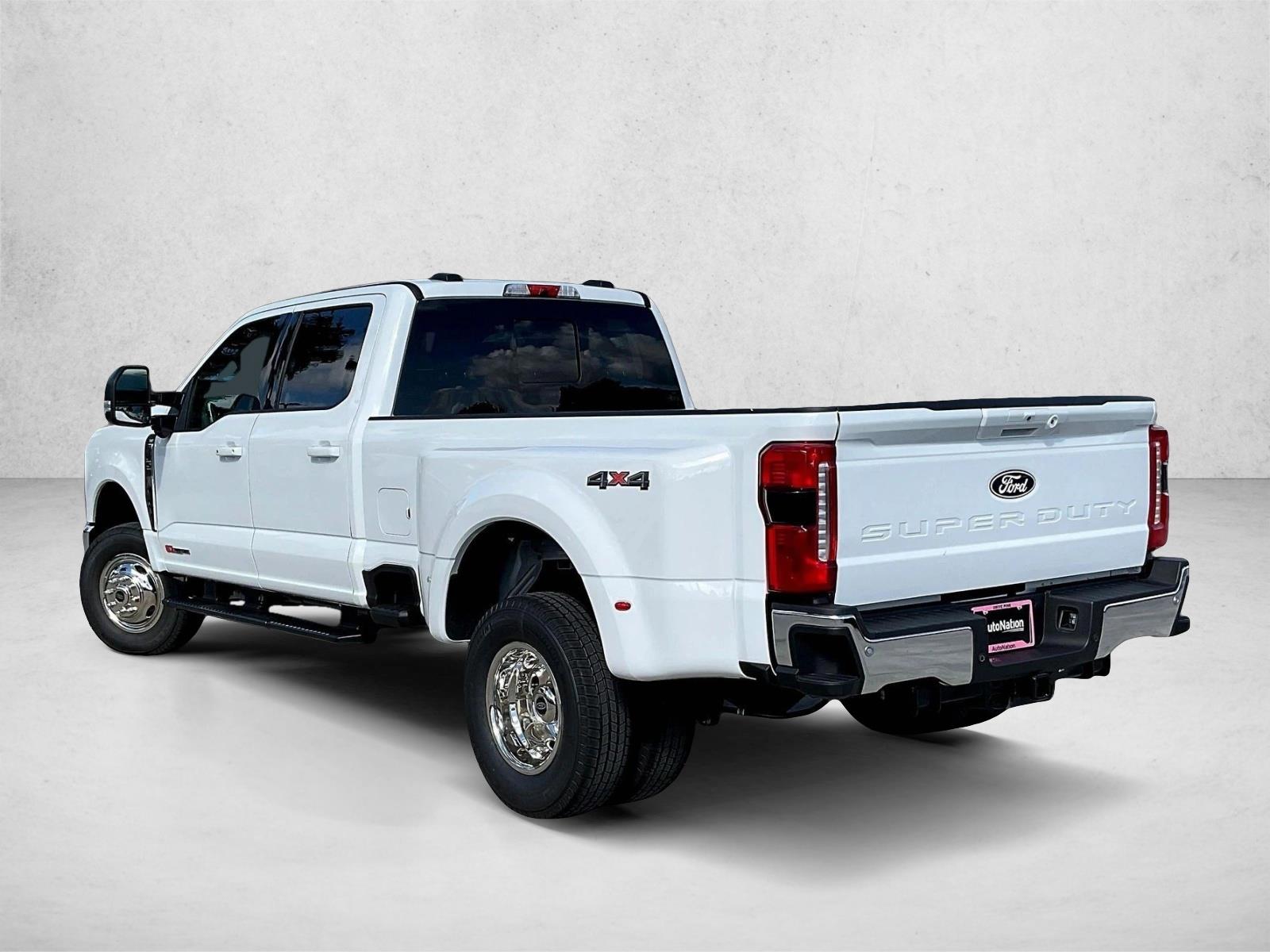 New 2027 Ford F-350 XLT Truck Crew Cab