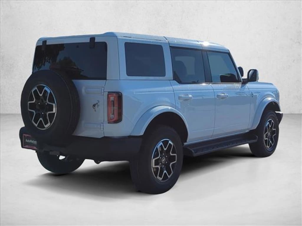 New 2025 Ford Bronco Outer Banks SUV