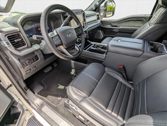 2025 Ford F-250 Platinum photo 3