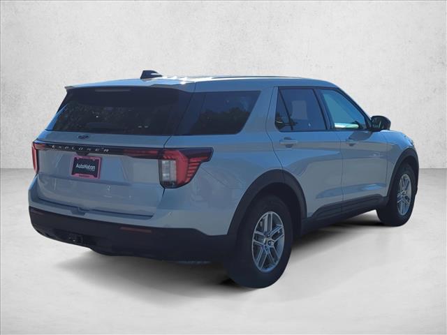 2026 Ford Explorer photo 2