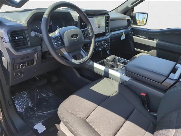 2025 Ford F-150 XLT photo 3