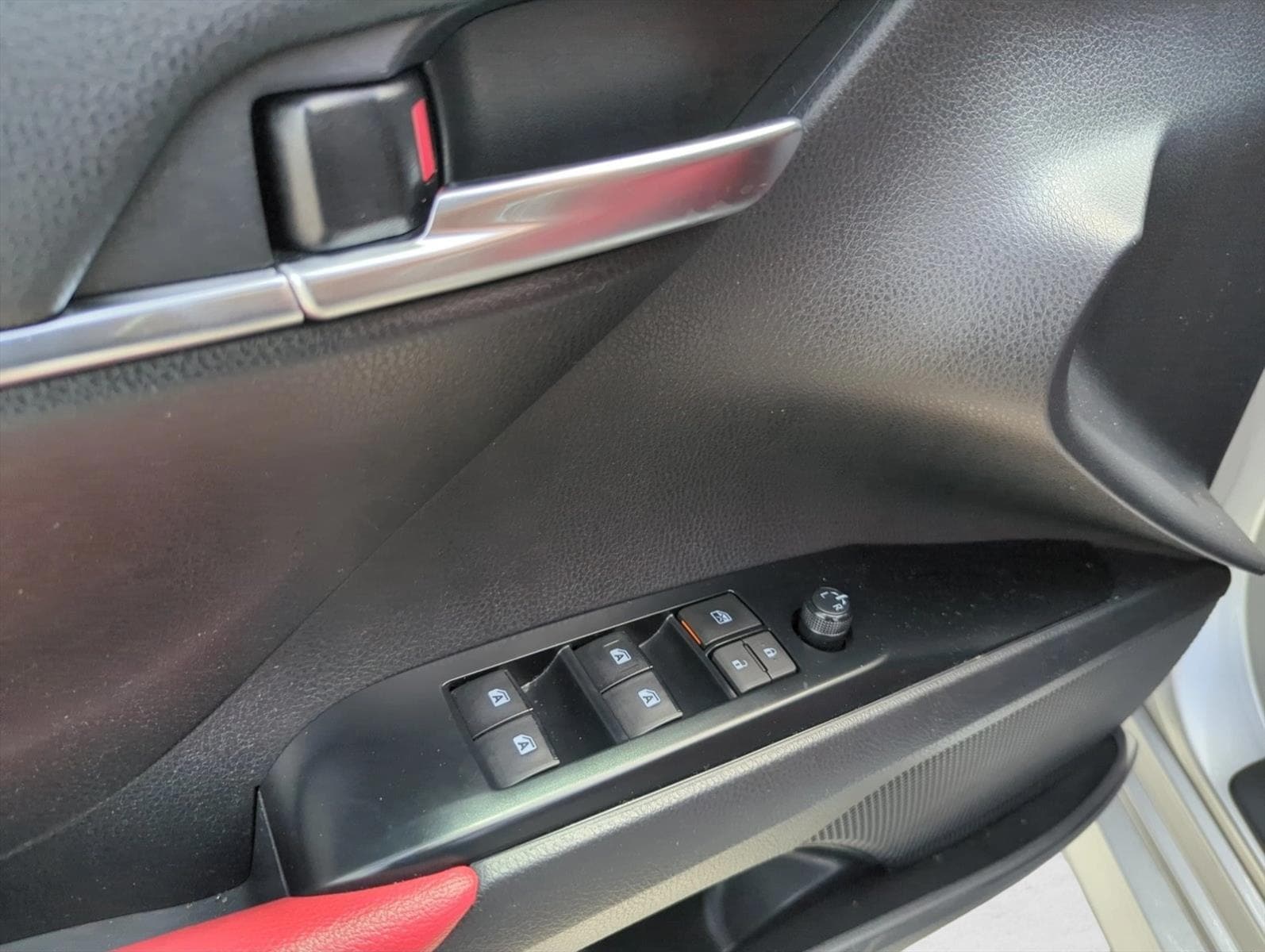 2019 Toyota Camry 28