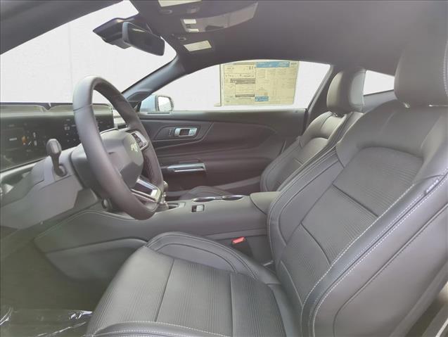 2025 Ford Mustang GT Premium photo 4