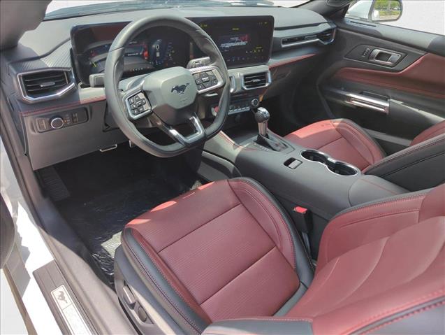 2025 Ford Mustang GT Premium photo 3