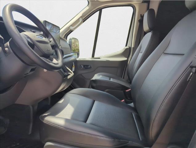 2025 Ford Transit photo 4