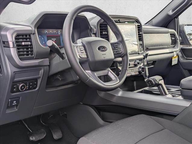2025 Ford F-150 XLT photo 3