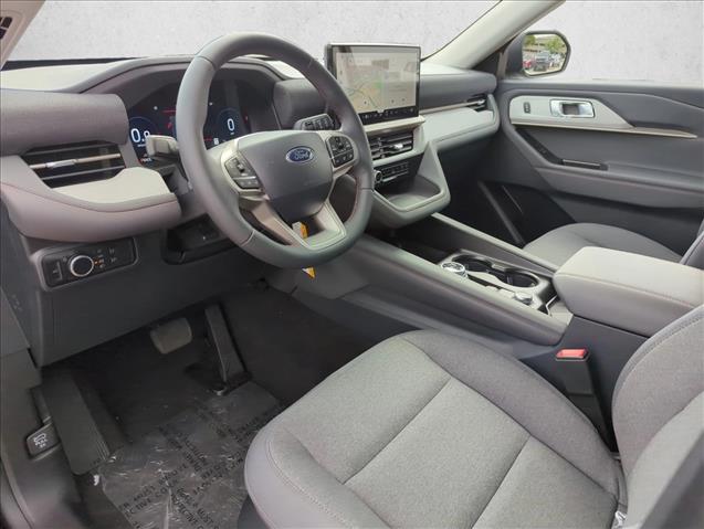 2026 Ford Explorer photo 3