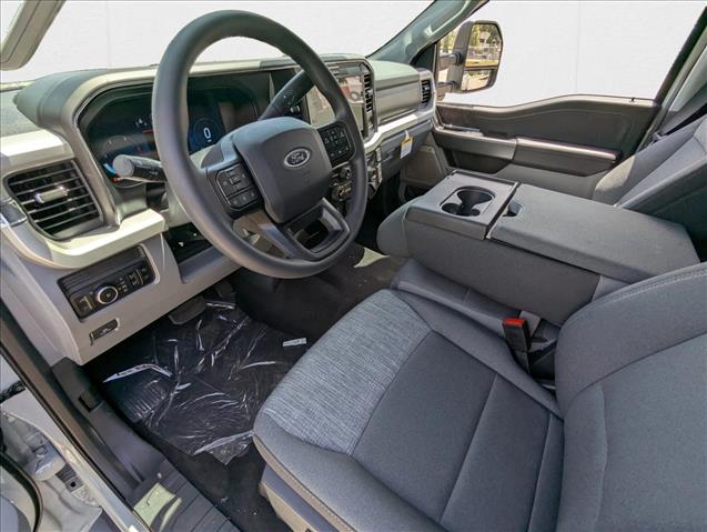 2026 Ford F-350 XLT photo 3