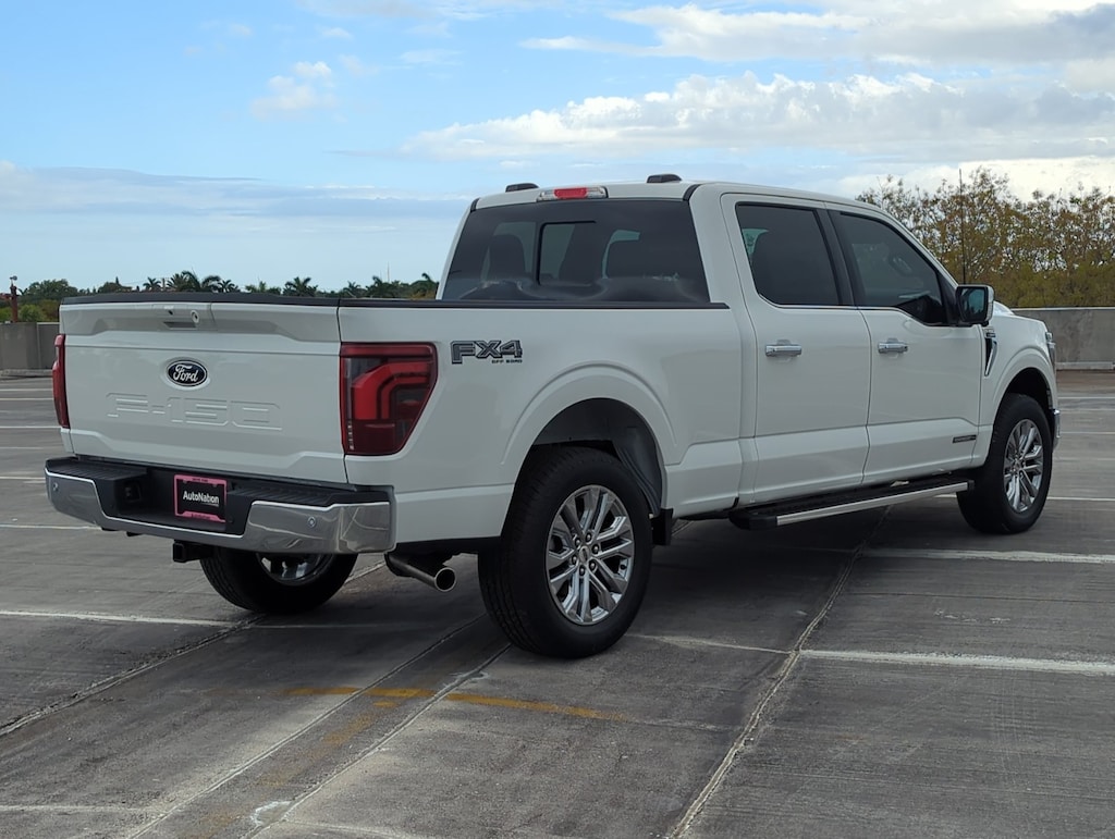 New 2026 Ford F-150 LARIAT Truck SuperCrew Cab