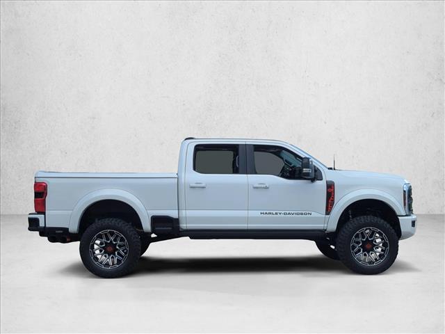 2025 Ford F-250 Lariat photo 4