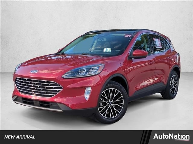 2021 Ford Escape Titanium's photo