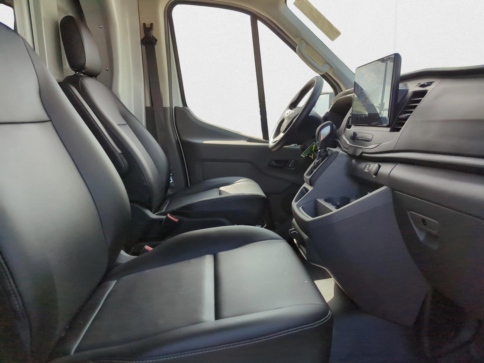 2024 Ford Transit Cutaway Base - Photo 16