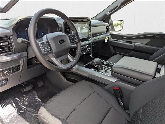 2025 Ford F-150 XLT photo 3