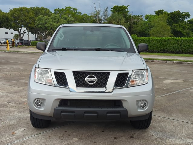 2020 Nissan Frontier Crew Cab SV photo 2