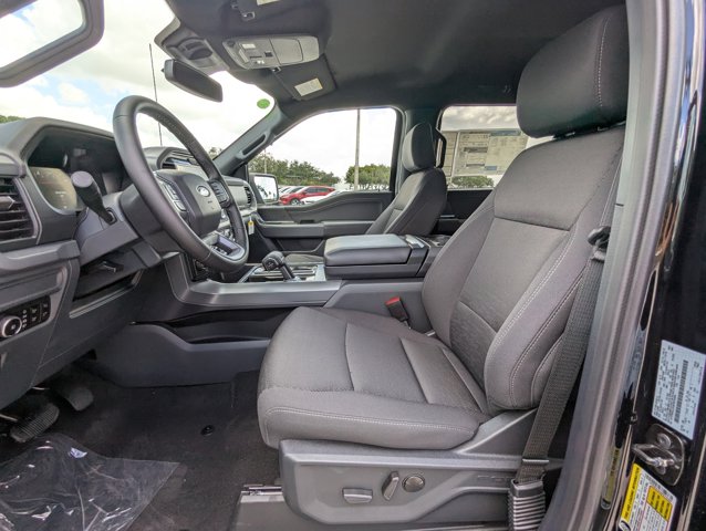 2025 Ford F-150 XLT photo 4