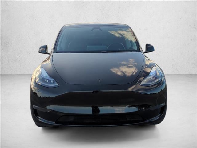 Used 2024 Tesla Model Y Long Range with VIN 7SAYGDEE9RA221055 for sale in Kansas City