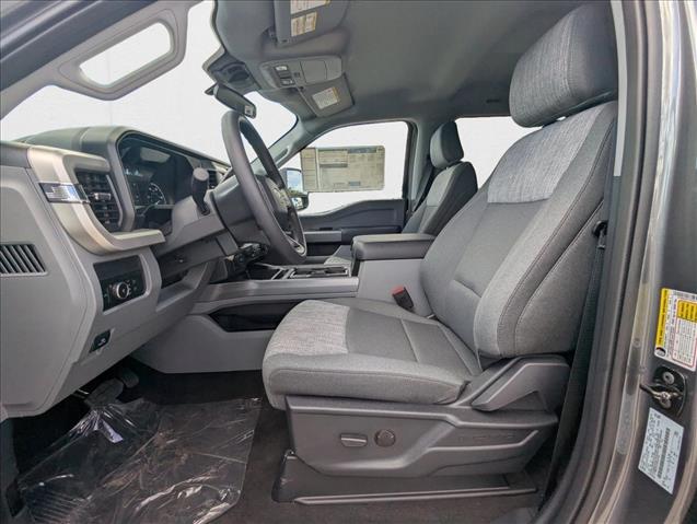 2026 Ford F-350 XLT photo 4