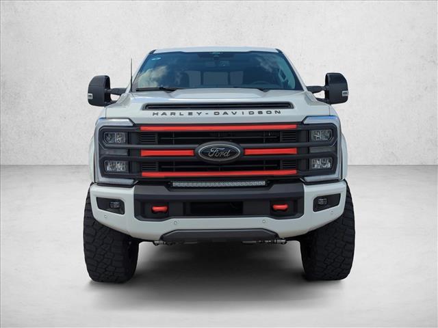 2025 Ford F-250 Lariat photo 2