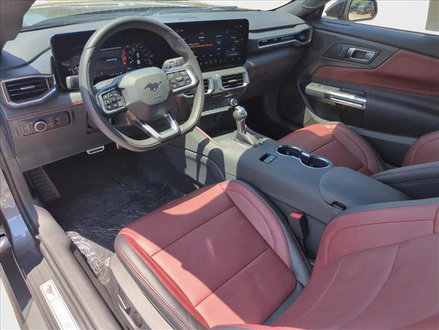 2025 Ford Mustang GT Premium Convertible photo 3