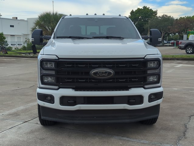 2024 Ford F-250 Lariat photo 2