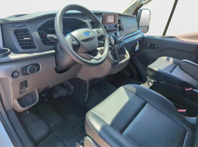 2025 Ford Transit photo 3