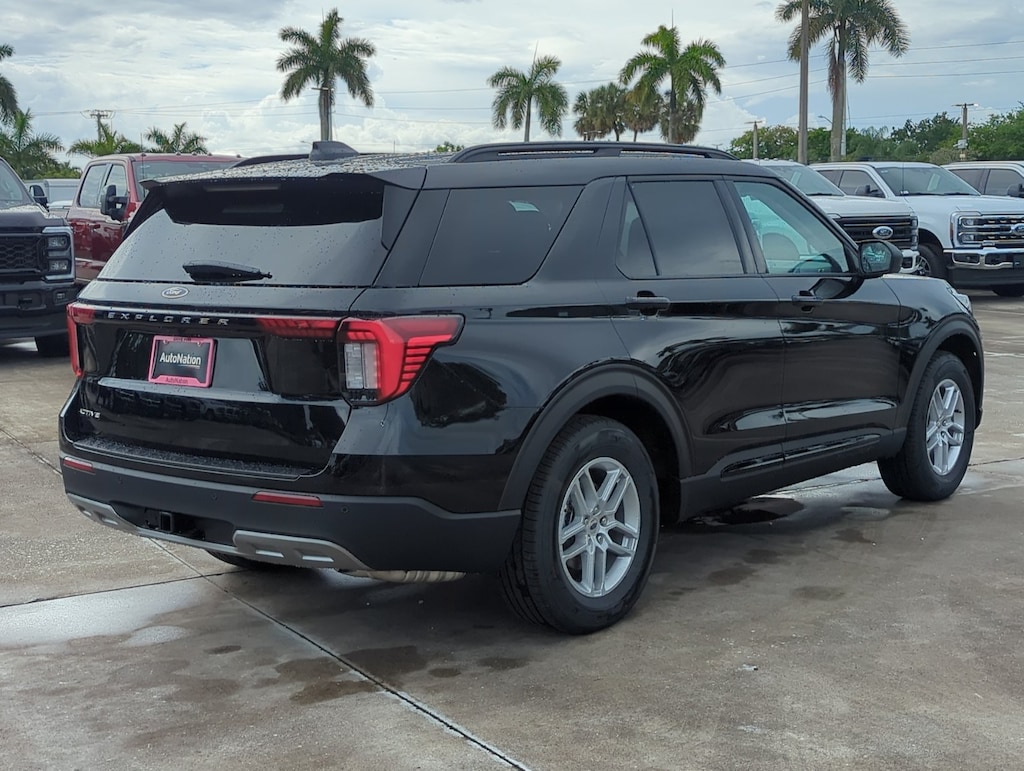 New 2026 Ford Explorer Active w/200A Pkg SUV